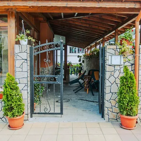 Family Alex Hotel Zlatograd
